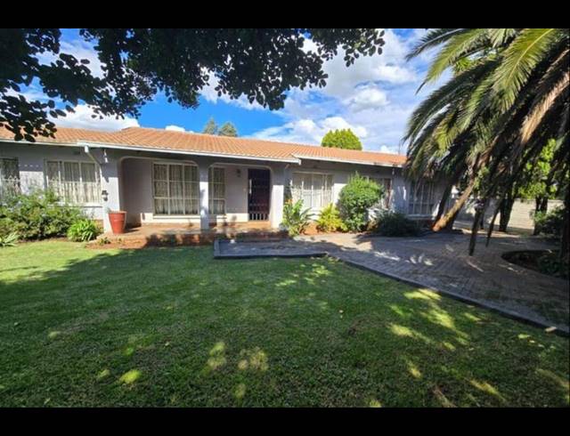 3 BEDROOM HOUSE FOR SALE IN BRACKENDOWNS